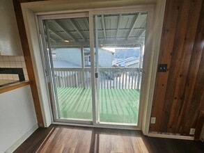 SF341 LRC in Madras, OR - Building Photo - Building Photo