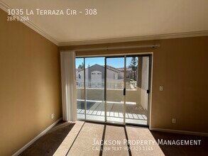 1035 La Terraza Cir in Corona, CA - Building Photo - Building Photo