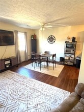 1315 Main St in Highland, IL - Building Photo - Building Photo