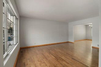 1462 Glen Ellyn Rd in Glendale Heights, IL - Building Photo - Building Photo