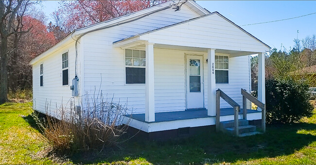 property at 2044 Whaleyville Blvd