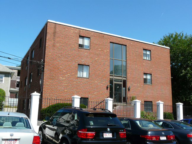 86 Newbury St in Somerville, MA - Building Photo - Building Photo