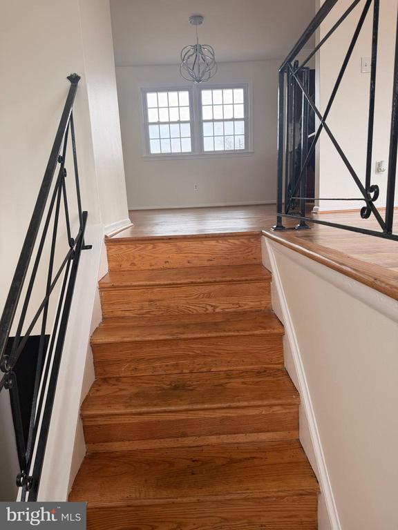 property at 100 Essenton Dr