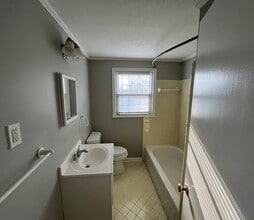 220 Fairmeade Rd in St Matthews, KY - Building Photo - Building Photo