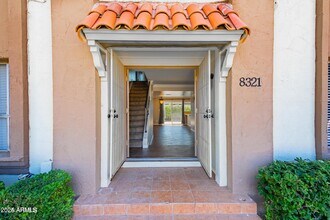 8321 E Vista Dr in Scottsdale, AZ - Building Photo - Building Photo