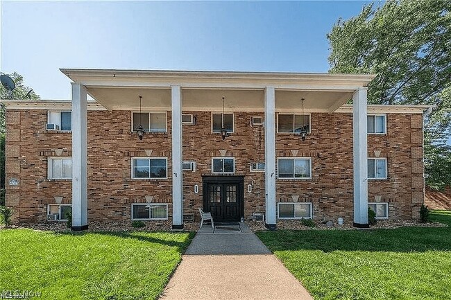 property at 676 S Shore Ct