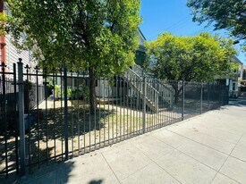 1915 10th St in Sacramento, CA - Building Photo