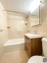 EAST 63 STREET in New York, NY - Building Photo - Building Photo