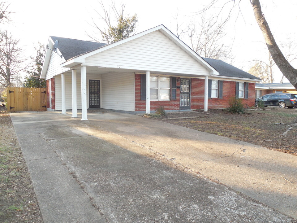 501 Tulane Dr in West Memphis, AR - Building Photo