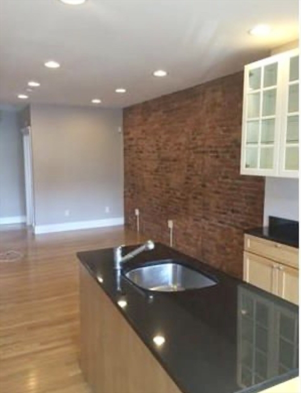 131 W 8th St in Boston, MA - Building Photo - Building Photo