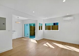 2915 Hauser Blvd in Los Angeles, CA - Building Photo - Building Photo