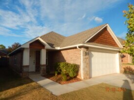 2325 Golden Ln in Edmond, OK - Building Photo