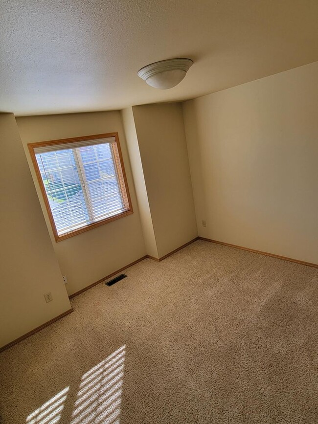 975 N River Rock Dr in Belgrade, MT - Building Photo - Building Photo