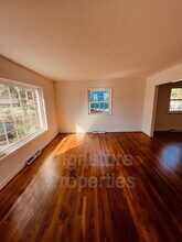 211 Deerfield Dr in Petersburg, VA - Building Photo - Building Photo