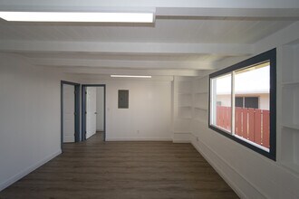 1957 Hoohai St in Pearl City, HI - Building Photo - Building Photo