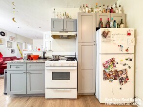 12 Glenville Ave, Unit 1 in Boston, MA - Building Photo - Building Photo