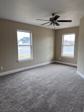 2502 Annie Baxter Ave in Joplin, MO - Foto de edificio - Building Photo