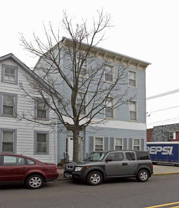 66 Guilden St in New Brunswick, NJ - Foto de edificio