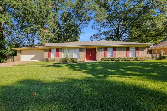 116 Old Canton Hill Dr in Jackson, MS - Building Photo