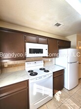 1300 Cinch Dr, Unit A in Killeen, TX - Building Photo - Building Photo