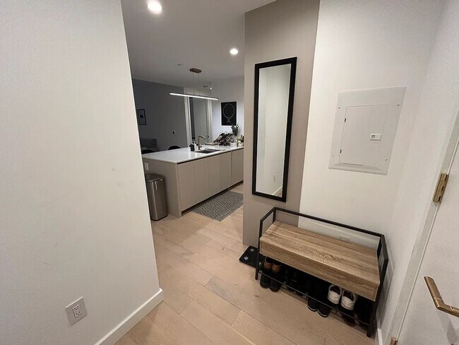 3 Ct Square W in Queens, NY - Foto de edificio - Building Photo