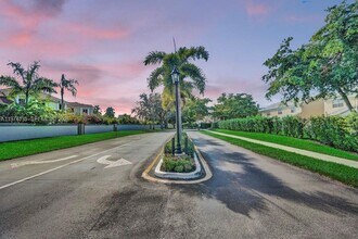 2901 Dorchester Ln in Hollywood, FL - Building Photo - Building Photo