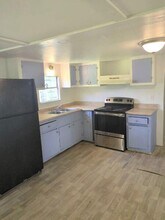 57 Black Creek Lodge Rd in Freeport, FL - Building Photo - Building Photo