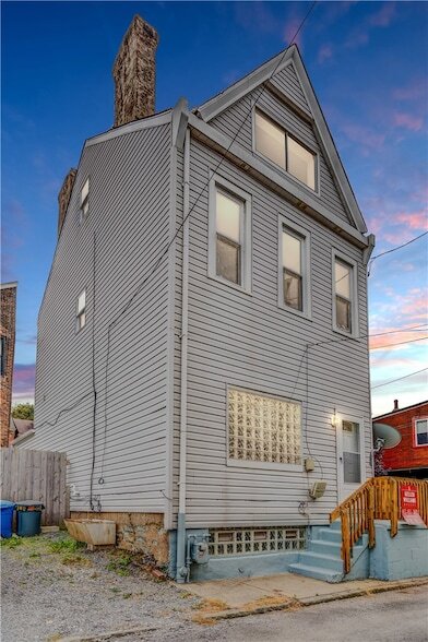 5264 Dresden Wy in Pittsburgh, PA - Foto de edificio