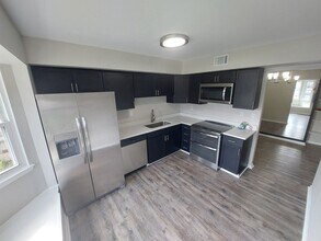 804 Biltmore Dr in Virginia Beach, VA - Building Photo - Building Photo