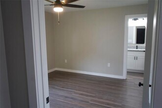 7317 Briefway St-Unit -A in Houston, TX - Building Photo - Building Photo