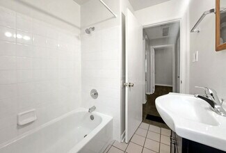 2404 Thomas Ave in Louisville, KY - Building Photo - Building Photo