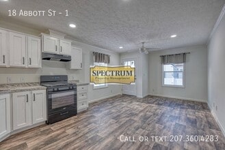 18 Abbott St in Waterville, ME - Building Photo - Building Photo