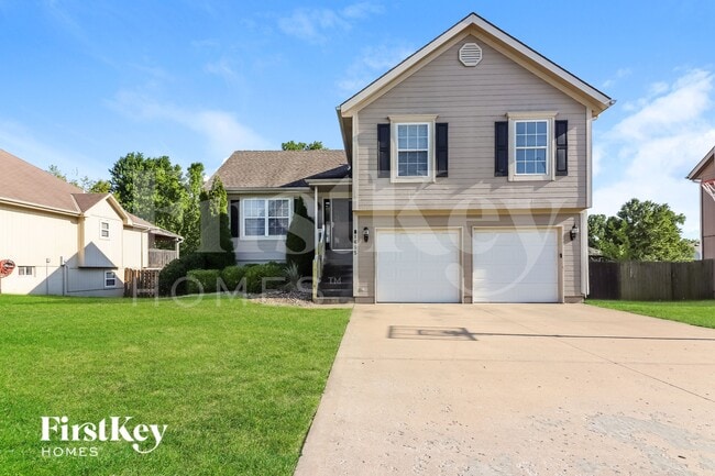 property at 1605 Cove Dr