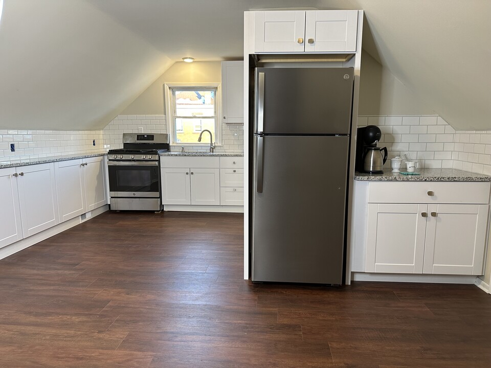 636 Ringwood Ave, Unit #3 in Wanaque, NJ - Building Photo