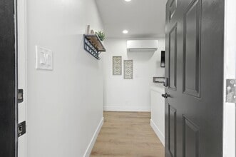 718 Queenstown Ct in San Diego, CA - Building Photo - Building Photo