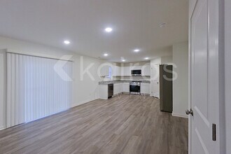 12 Marbury Dr in Radcliff, KY - Building Photo - Building Photo