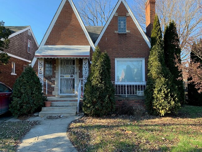 property at 11361 Strathmoor St