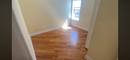 6947 N Oakley Ave in Chicago, IL - Foto de edificio - Building Photo