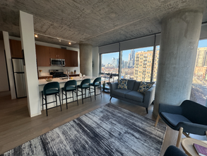 1358 S Wabash Ave-Unit -1 in Chicago, IL - Building Photo - Building Photo