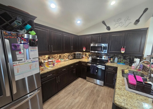 165 Harbor Cir in West Palm Beach, FL - Building Photo - Building Photo