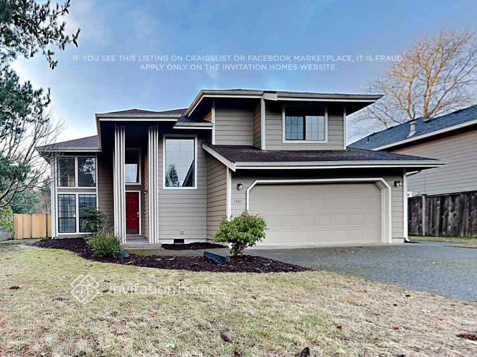 1907 Diamond Loop SE in Olympia, WA - Building Photo