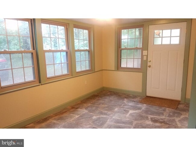 1371 Old Airport Rd in Douglassville, PA - Building Photo - Building Photo