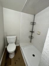 136 Orange Grove Ave in Placentia, CA - Foto de edificio - Building Photo