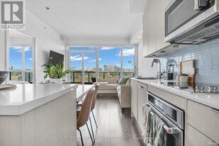 181 Bedford Rd in Toronto, ON - Building Photo