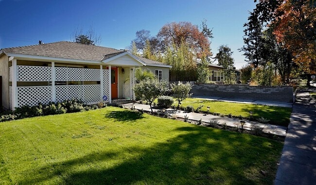 4908 Denny Ave in Los Angeles, CA - Building Photo - Building Photo