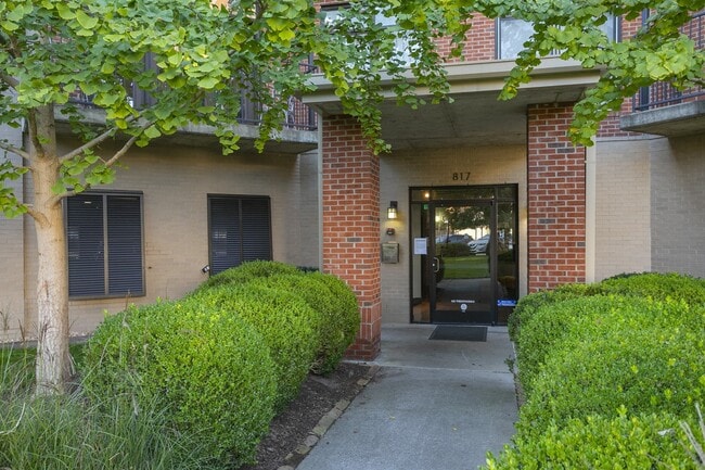 817 3rd Ave N, Unit 207 in Nashville, TN - Building Photo - Building Photo