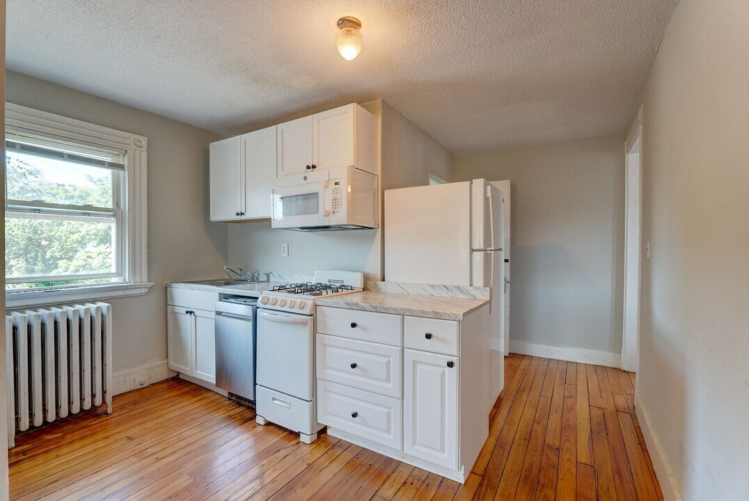 65 Edgewood Ave in New Haven, CT - Building Photo