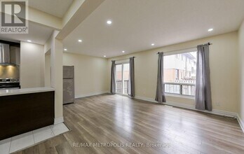 86 Carleton Pl in Brampton, ON - Building Photo - Building Photo
