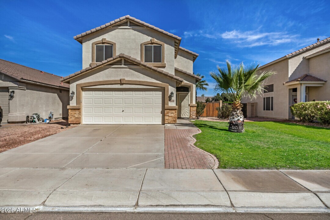 13018 W Monterey Way in Avondale, AZ - Building Photo