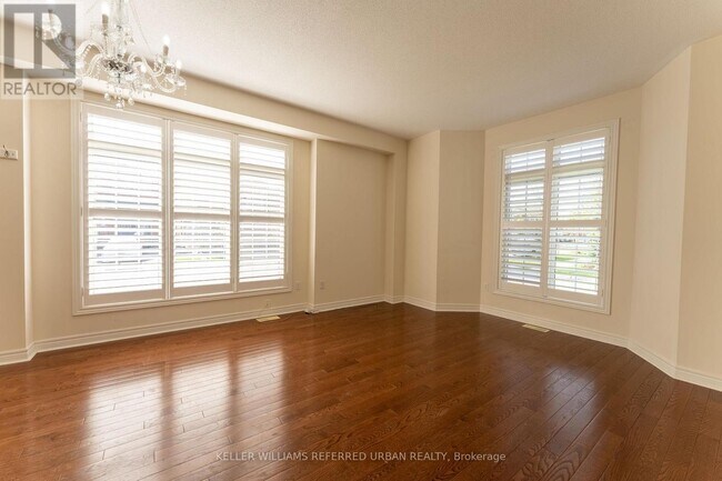 1 Green Hollow Ct in Markham, ON - Building Photo - Building Photo